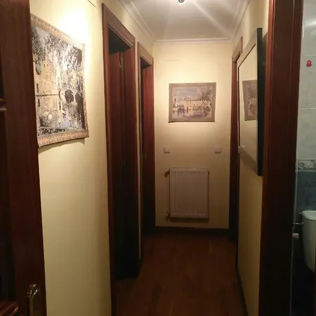 Piso Velazquez 기욘